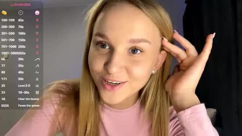 Snapshot of ladawndepippo chatting on September 2025 11:01:02 AM Sofia online show from September 2025 11:01:02 AM