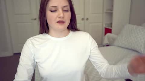 Anna online show from February 2025 02:58:01 AM