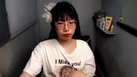 Snapshot of lady_galacticax chatting on February 2025 01:46:02 AM    online show from February 2025 01:46:02 AM