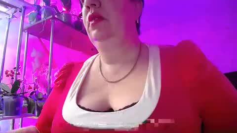 Lady Gloria online show from March 2025 04:19:01 AM