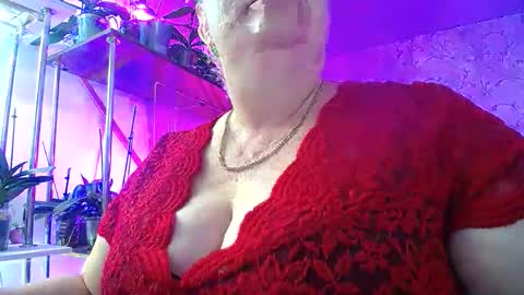 Lady Gloria online show from September 2025 01:58:02 PM