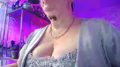 Lady Gloria online show from January 2026 06:29:02 AM