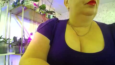 Lady Gloria online show from February 2026 10:00:02 AM