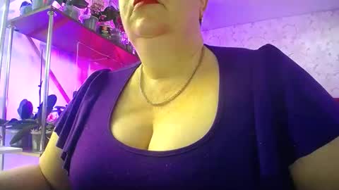 Lady Gloria online show from April 2026 05:08:01 AM