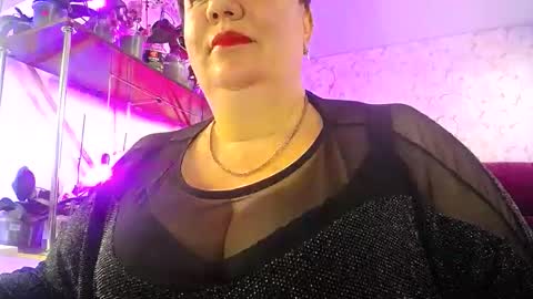 Snapshot of lady_gloria chatting on April 2026 07:09:01 AM Lady Gloria online show from April 2026 07:09:01 AM