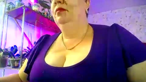 Lady Gloria online show from July 2026 11:45:02 AM