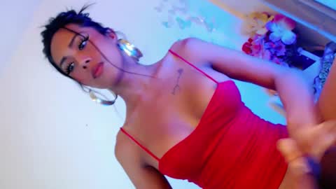 Snapshot of lady_in_black18 chatting on December 2024 10:16:02 PM Stella online show from December 2024 10:16:02 PM