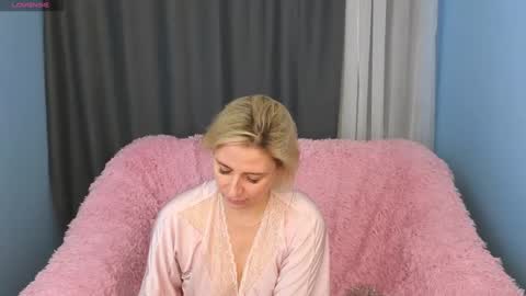 Snapshot of lady_murenza chatting on December 2024 03:21:02 AM Diana online show from December 2024 03:21:02 AM