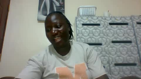 lindah32 online show from January 2025 09:43:01 PM