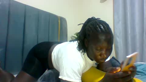 lindah32 online show from February 2025 12:51:02 AM