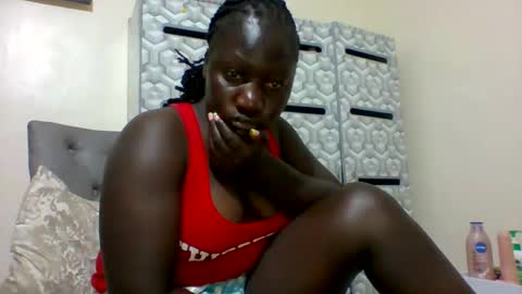 lindah32 online show from March 2025 06:48:01 PM