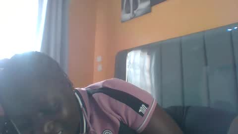 lindah32 online show from November 2025 10:48:01 AM