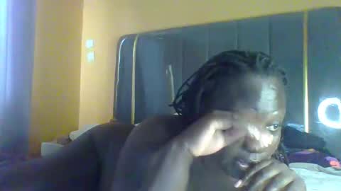 lindah32 online show from March 2026 11:48:02 AM