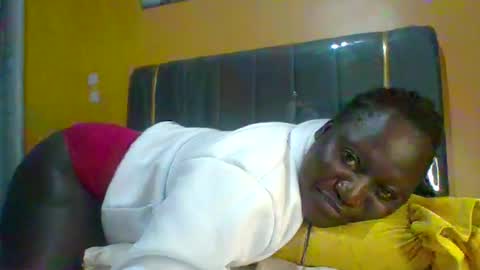 Snapshot of ladyblossoms19 chatting on June 2026 09:02:01 PM lindah32 online show from June 2026 09:02:01 PM