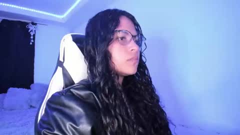 Snapshot of ladybrown_16 chatting on December 2024 02:48:02 AM Lady online show from December 2024 02:48:02 AM