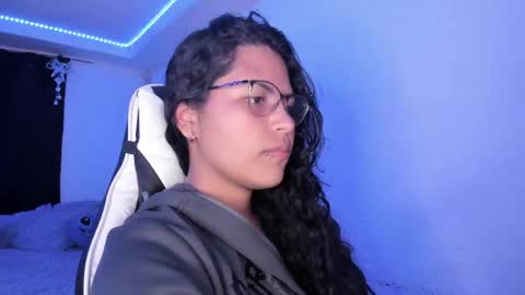 Snapshot of ladybrown_16 chatting on December 2024 05:00:01 AM Lady online show from December 2024 05:00:01 AM