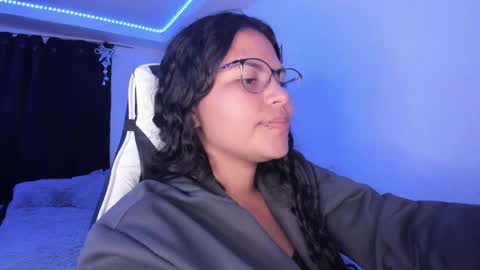 Snapshot of ladybrown_16 chatting on December 2024 08:04:01 AM Lady online show from December 2024 08:04:01 AM