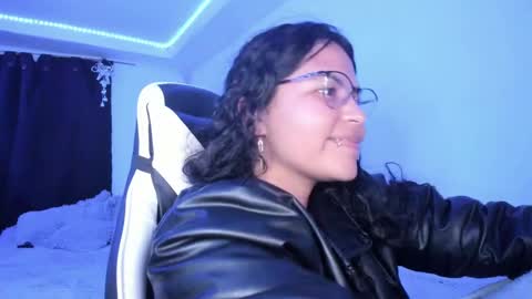 Snapshot of ladybrown_16 chatting on December 2024 06:14:01 AM Lady online show from December 2024 06:14:01 AM