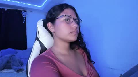 Snapshot of ladybrown_16 chatting on December 2024 02:54:01 AM Lady online show from December 2024 02:54:01 AM