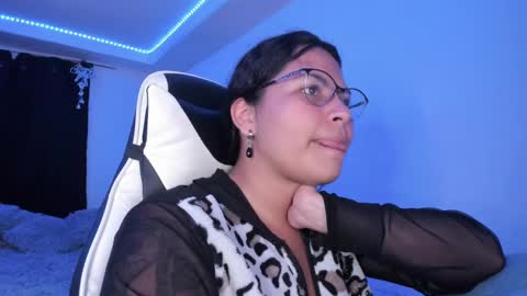 Snapshot of ladybrown_16 chatting on December 2024 02:08:02 AM Lady online show from December 2024 02:08:02 AM