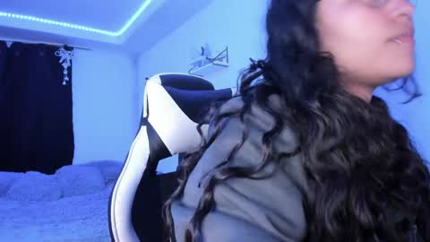 Snapshot of ladybrown_16 chatting on December 2024 03:07:02 AM Lady online show from December 2024 03:07:02 AM