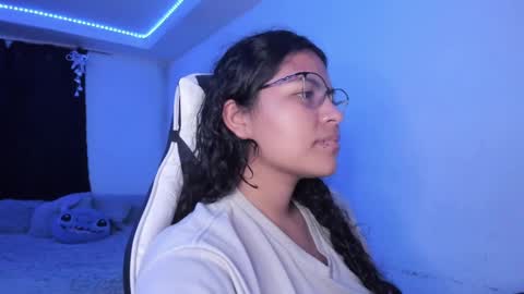Snapshot of ladybrown_16 chatting on December 2024 12:30:02 AM Lady online show from December 2024 12:30:02 AM