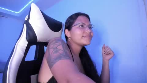 Snapshot of ladybrown_16 chatting on March 2025 12:28:02 AM Lady online show from March 2025 12:28:02 AM
