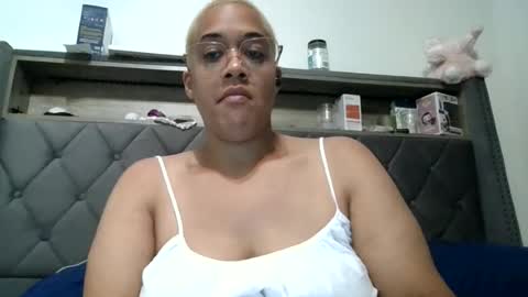 Snapshot of ladycinnabon chatting on July 2026 05:36:02 AM Stephanie online show from July 2026 05:36:02 AM