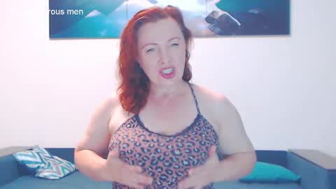 Snapshot of ladyelizabeth777 chatting on October 2025 06:33:01 AM Beth online show from October 2025 06:33:01 AM