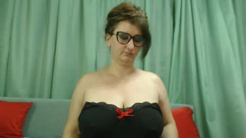 Nicole.... online show from July 2026 07:09:02 AM