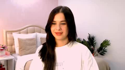 Amelia online show from September 2025 06:57:01 PM