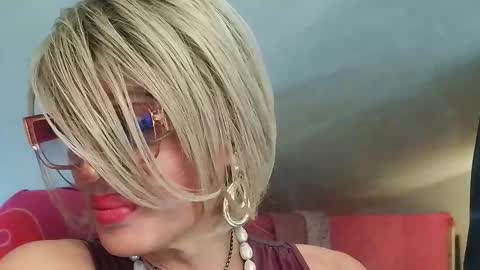 Oxana online show from March 2026 02:00:02 AM