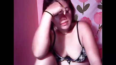 Snapshot of ladysweet4u69 chatting on June 2026 09:21:01 AM ladysweet4u69 online show from June 2026 09:21:01 AM