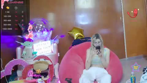 Skinnygirl online show from July 2026 12:35:01 AM
