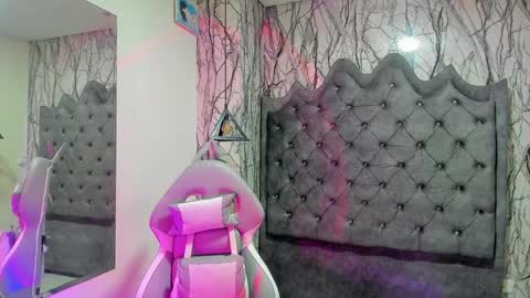 Laia online show from January 2025 11:24:01 AM