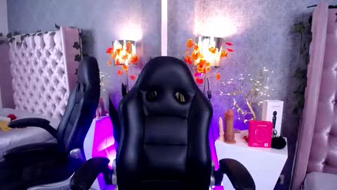 Laila Stilwills online show from January 2026 08:51:02 PM