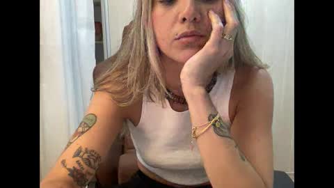 lailayourangel online show from December 2025 11:35:01 PM