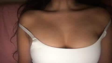 Laila Yousef online show from December 2024 12:52:02 AM