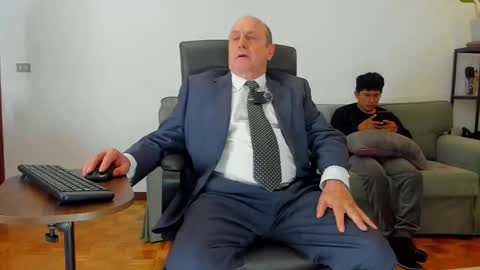 lajose52 online show from October 2025 06:53:01 PM