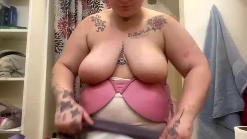 Snapshot of lalaaacx3 chatting on February 2025 01:46:01 PM lalaaacx3 online show from February 2025 01:46:01 PM