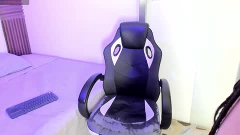 Snapshot of lalabunny01 chatting on April 2026 04:43:02 AM lalabunny01 online show from April 2026 04:43:02 AM