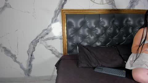 Snapshot of lalabunny01 chatting on April 2026 05:52:01 AM lalabunny01 online show from April 2026 05:52:01 AM