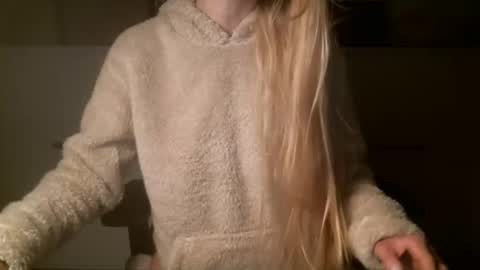 lalenka online show from November 2025 02:53:02 PM