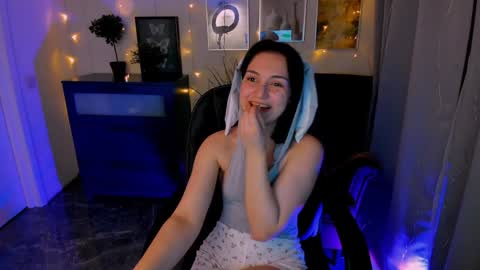 Snapshot of lalita_aml4 chatting on February 2025 10:29:02 PM Raily online show from February 2025 10:29:02 PM