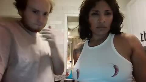 LALOVE99 online show from April 2026 03:48:01 AM