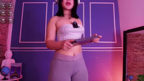  Lana  online show from October 2025 11:23:02 AM