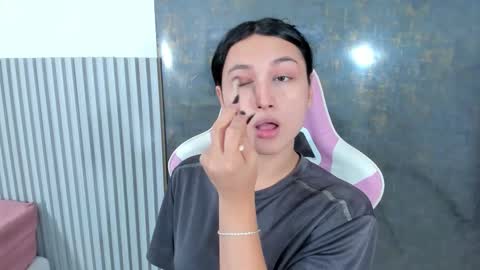 Lana online show from December 2025 08:37:02 PM