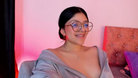 Snapshot of lana_dol chatting on January 2025 06:31:01 PM ... . . ... online show from January 2025 06:31:01 PM