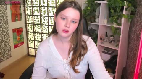 Lana online show from October 2025 09:32:01 AM