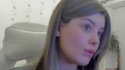 Alana online show from January 2025 07:39:01 PM